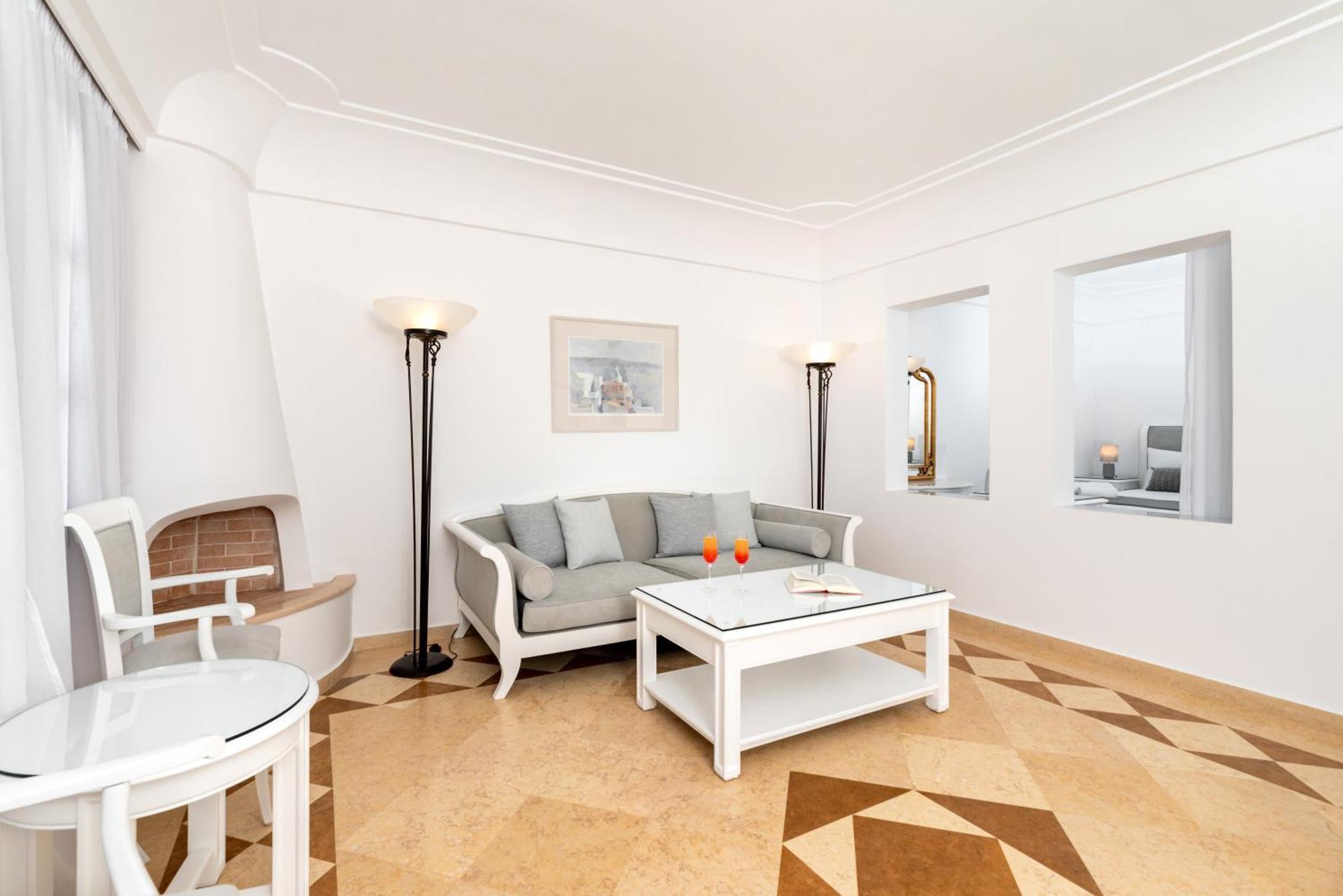 Maison Des Lys - Luxury Suites Akrotiri  Exterior photo